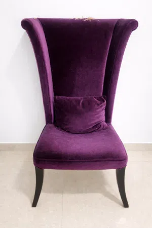 كرسي مخملي بنفسجي بظهر مرتفع وطويل Purple Velvet High and Tall Back Chair