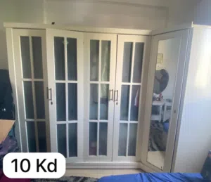 خزانة ملابس للبيع