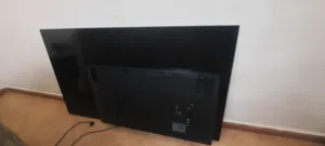 شاشتين سامسونج مكسورات للبيع قطع غيار