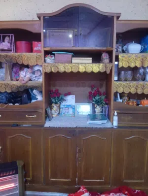معرض طابقين وعارضة
