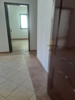 للايجاى بحولي شقق سكنيه عائلات  و وعزابي وتجاري ومكاتب تجاريه
