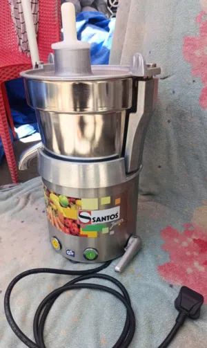 Santos Centrifugal Juicer Model 28. commercial juice extractor