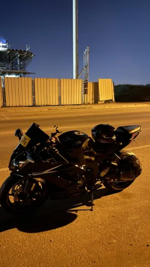 كوساكي zx6r 2014