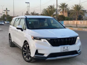 Used Kia Carnival MPV in Baghdad