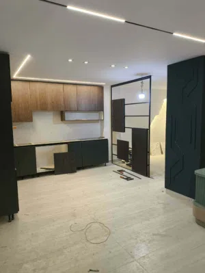 محل تجاري للبيع(خلو) مساحه 180 متر