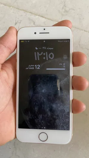 Apple iPhone 8 64 GB in Al Dakhiliya