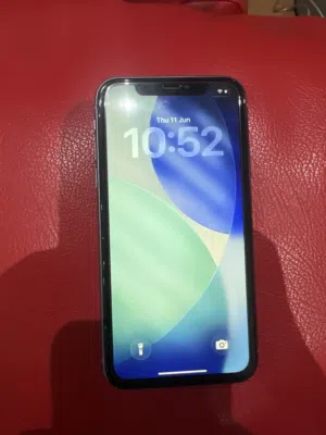 iPhone 11 بحاله جيده جداً