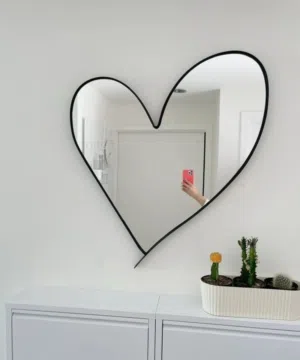 تفصيل مرايا وزجاج جميع الاحجام والاشكال  شطف و فرز و برم