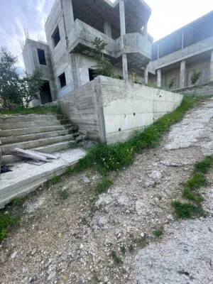 600 ft² 5 Bedrooms Townhouse for Sale in Nablus Sebastia