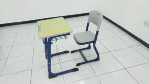 كرسي وطاولة دراسة جديد - ضمان سنتين - Brand New Metal Study chair and table