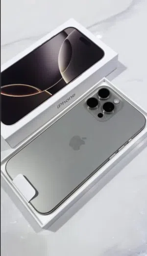 iPhone 16 pro max  نظيف جدا للبيع