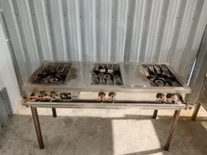 معدات مطبخ شعبي popular kitchen equipment بحالة ممتازة