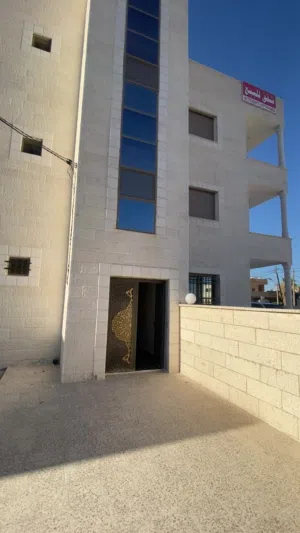 4 Bedrooms . Unfurnished . Monthly1