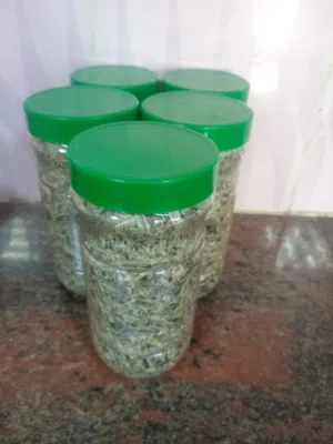 قاشع سحناه منظف ومدقوق بزعتر جاهز للاكل