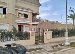 للبيع s villa بكمبوند سراى ب 2 مليون كاش