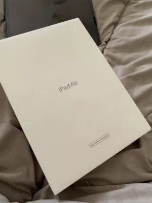 Apple iPad Air 5 64 GB in Buraimi