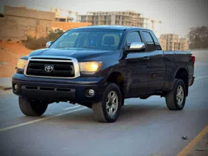 TOYTA TUNDRA 2008