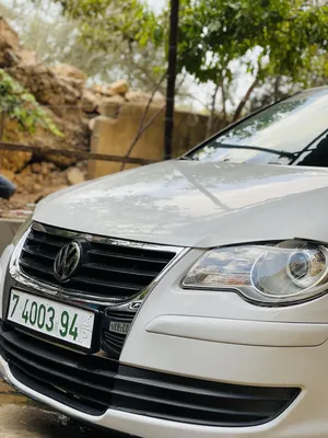 Volkswagen . Touran . 2009 . Used4