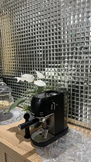 للبيع آلة صنع القهوة شبيهة الديلونجي