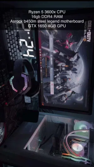 للبيع جهاز كمبيوتر قيمنق