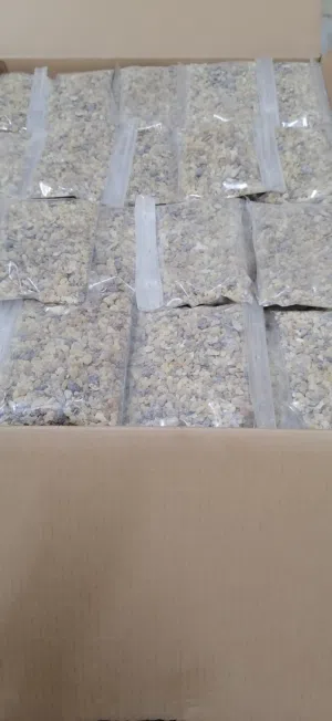 للتجار والتاجرات.. اللي يبي يترزق الله.. عرض 150 كيسه لبان شعبي ابيض ممتاز للبخور... بسعر 125 ريال