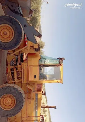 جرافه فولفو L90C