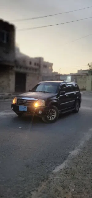 اكس ال سفن فل كامل ثلاثه مقاعد دبل جير تمتيك زنون شاشات  مضمون مكينه وسبيت وبودي ومحركات