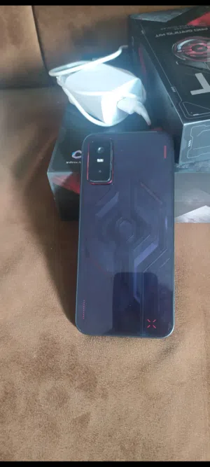 للبيع انفنكس GT30برو الرام 12+12الذاكره 512جي بي سعت البطاريه 5500مطلوب 135قابل لتفاوض. 144فريم