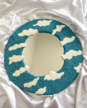 مرآة صُنعت يدويًا handmade mirror