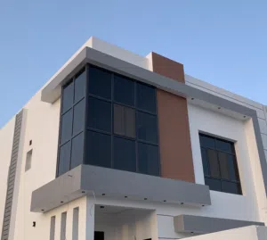 4 Bedrooms . More than 6 bathrooms . 271 m23