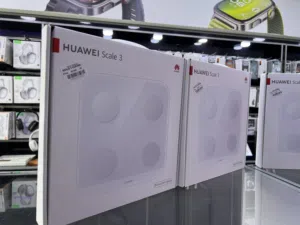 ميزان هواوي Scale 3هو ميزان ذكي يقدم تحليلاً شامل لتكوين الجسم يقيس أكثر من 10 مؤشرات ماء عضلات دهون