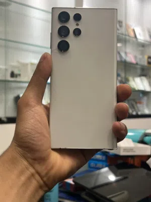 Samsung Galaxy S22 Ultra 128 GB in Tripoli