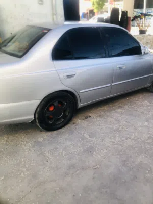 هونداي فيرنا 2000