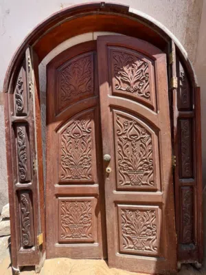 باب لوح خارجي مزغر من صنع الزحف الأخضر