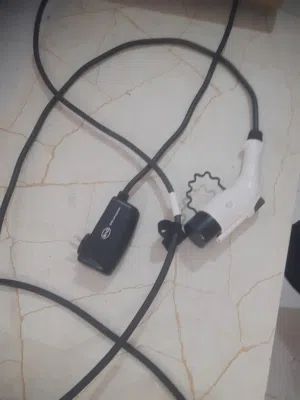 شاحن Id4 الأصلي للبيع