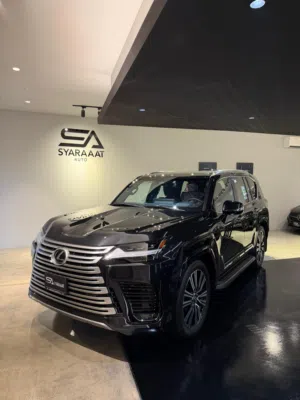 Lexus LX600