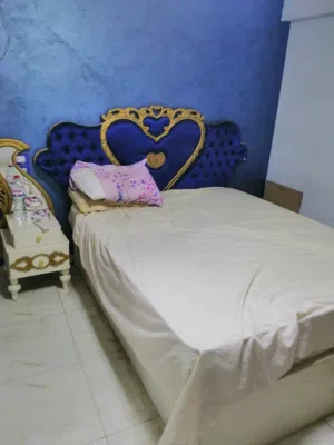 غرفة نوم عمولة
