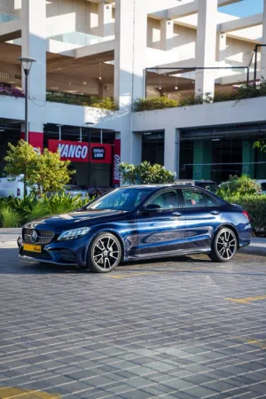Sedan Mercedes Benz in Muscat
