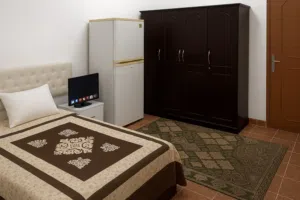Azaiba Furnished 1bhk for rent العذيبة متاح 15/6/2026غرفة و صالة مفروش خلف بناية تثمير