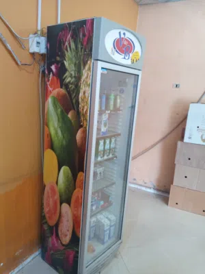 تلاجة عرض عمودية
