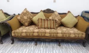 قنفات للبيع بهين مجال  خشاب زان مابيها اي شي مع طبلة حجم كبير وا صغير كبير 2 صغير 4