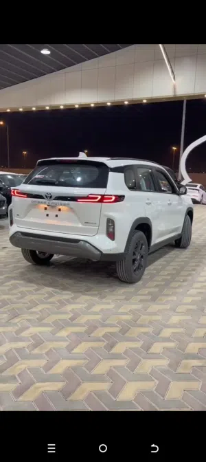 Toyota . Urban Cruiser . 2025 . New0