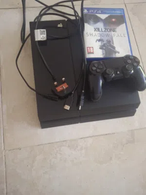 بلاستيشن 4 مع قير و سيدي و اتش دي