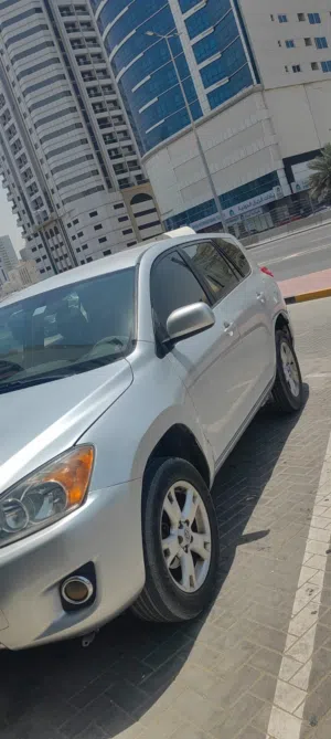 تيوتا راف فور 2010