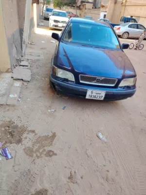Used Volvo 240 in Wadi Shatii