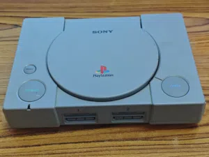 للبيع جهاز Sony PlayStation بليستيشن 1 فات الأصلي