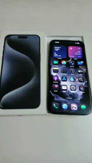 iPhone 15 pro max battery health 98% sim locked  ايفون 15 برو ماكس بحالة الوكالة مشفر خط