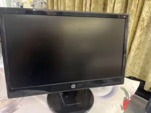 HP 19ka 18.5” LED Monitor – VGA – Excellent Condition 8