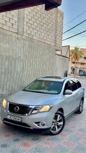 نيسان باثفايندر هايبرد 2015