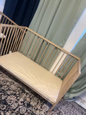 Ikea سرير للبيبي